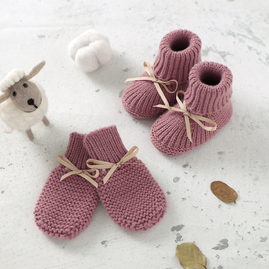 New Baby Gloves and Shoes Set